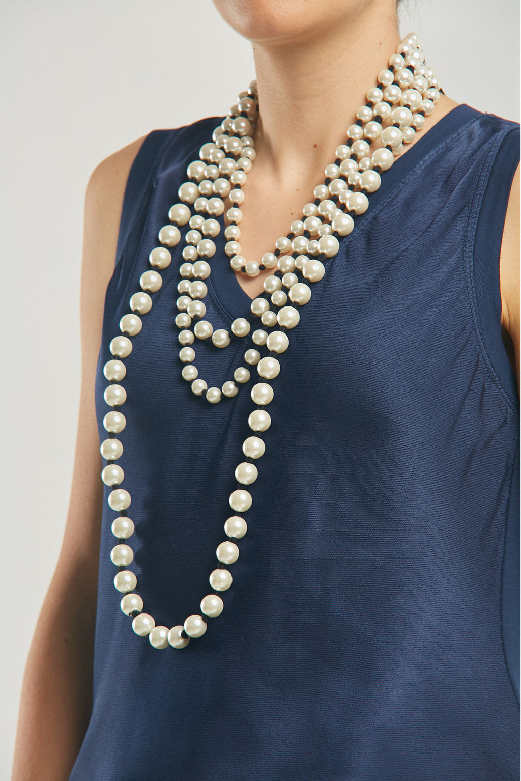 COLLAR VARIAS VUELTAS PERLAS DIFERENTES TAMAÑO