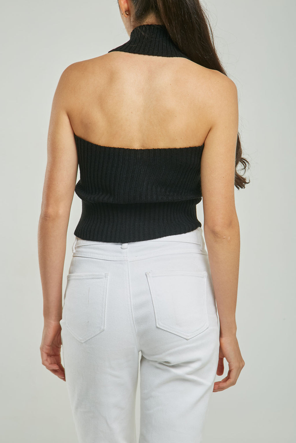 CROP TOP TEJIDO ACANALADO CUELLO ARGOLLA