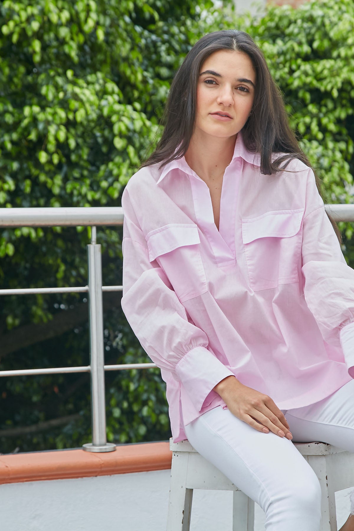 BLUSA PERILLA INTERRUMPIDA  BOLSILLO TAPAS ABERTU LADO