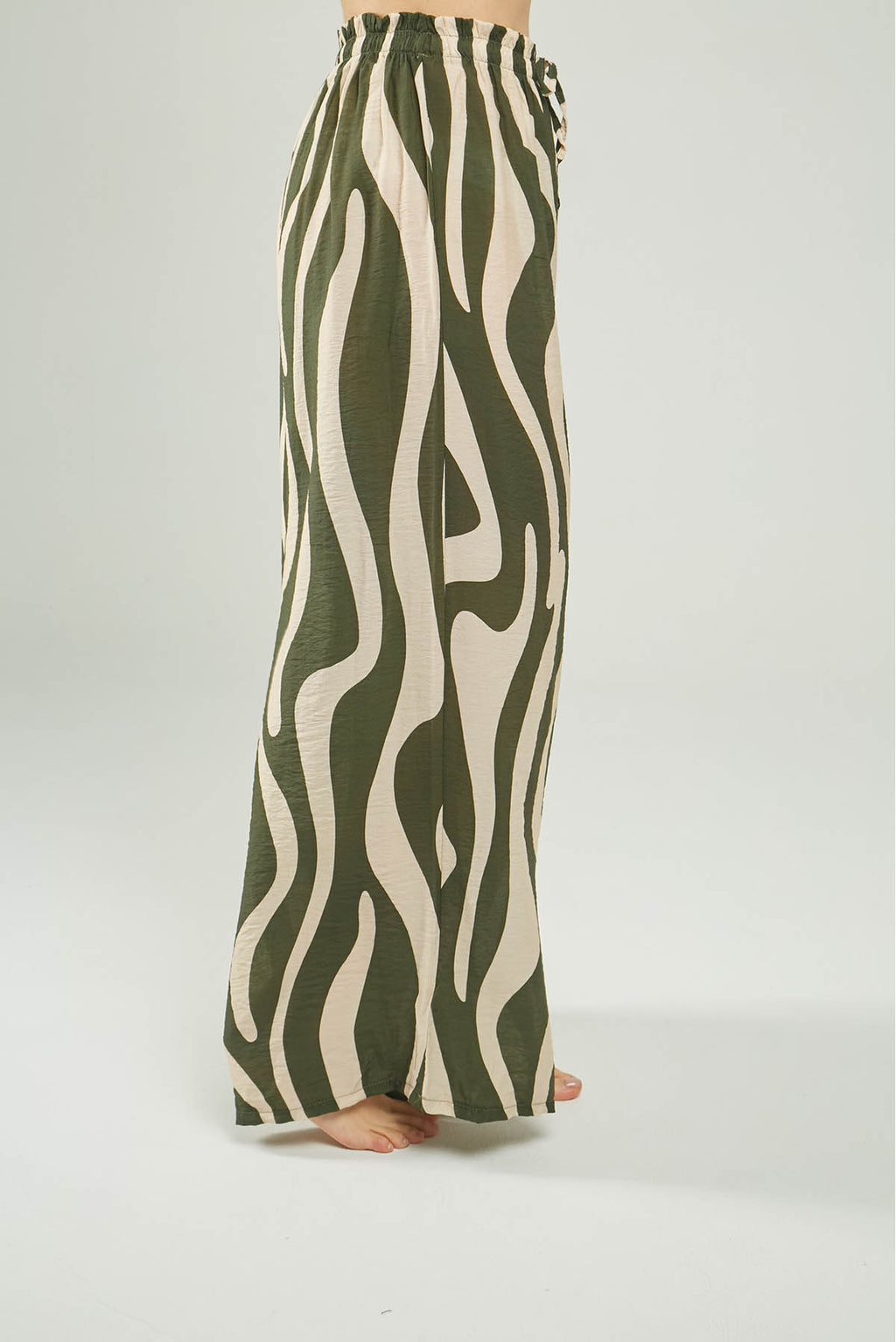 PANTALON ESTAPADO ONDAS PRETINA JARETA  BOTA ANCH