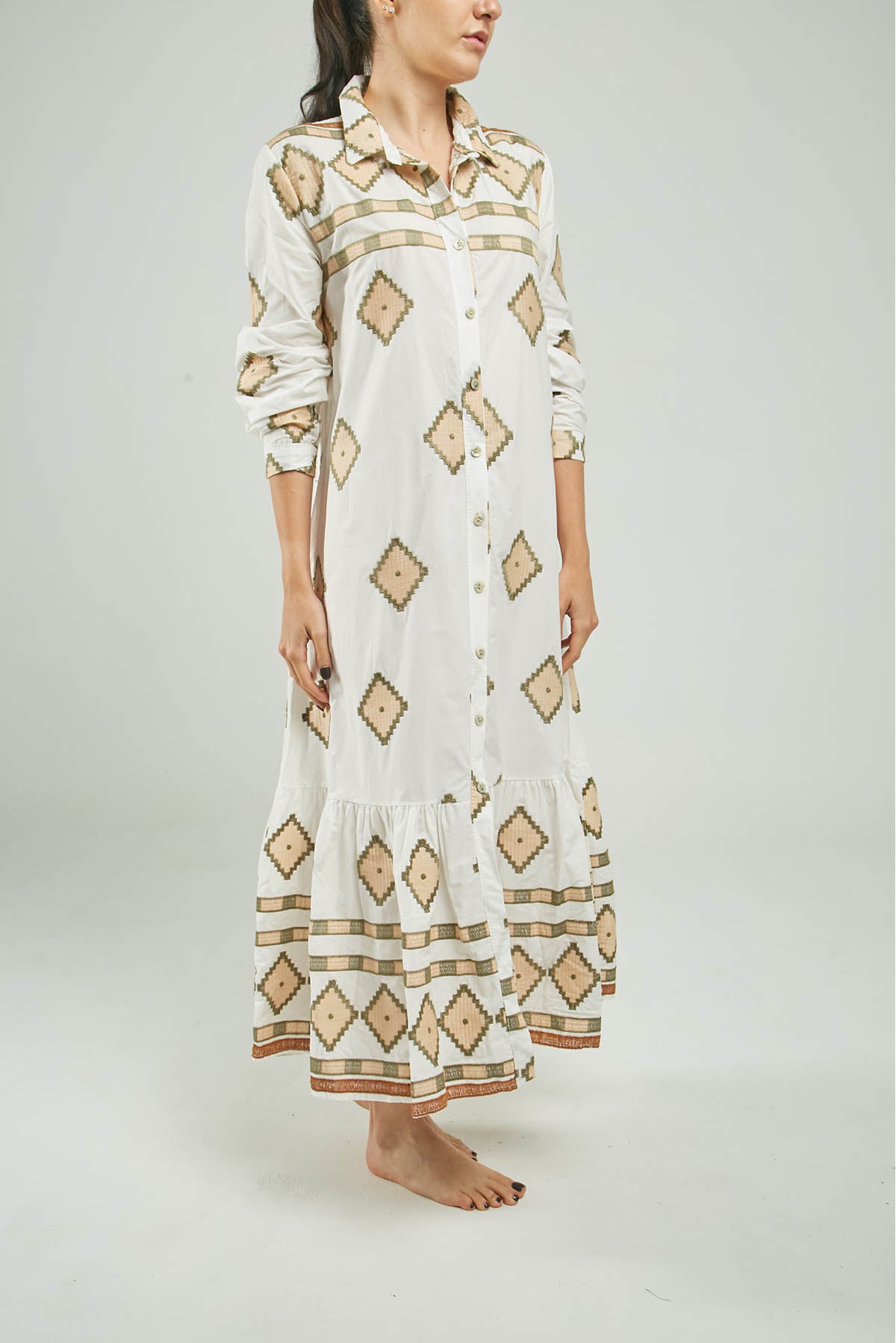 VESTIDO LARGO BORDADA ROMBO  CORREA DELGADA CC ML