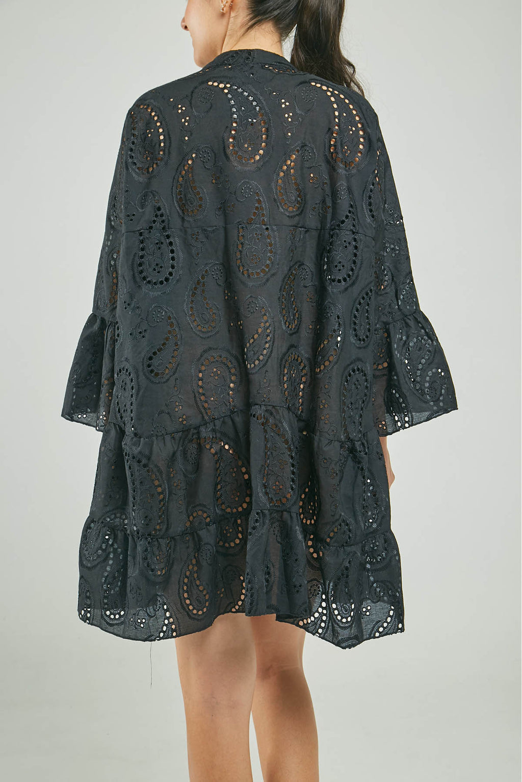 VESTIDO CORTO OJALILLO PUÑO REPOLLO  CUELLO NERU  MANGA CAMPANA