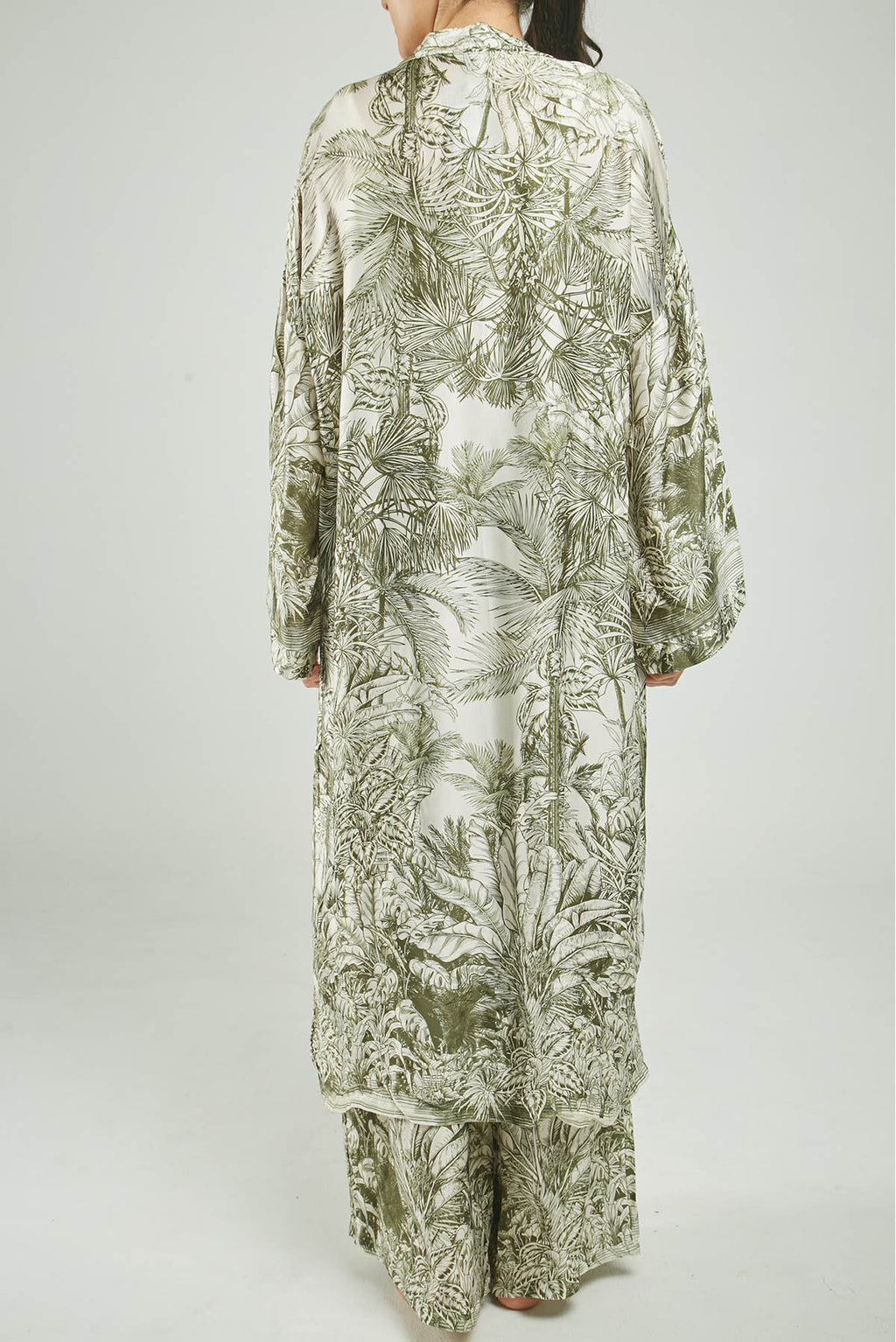 CARDIGAN ABIERTO SATINAD ESTAMPADO  FLORES ML