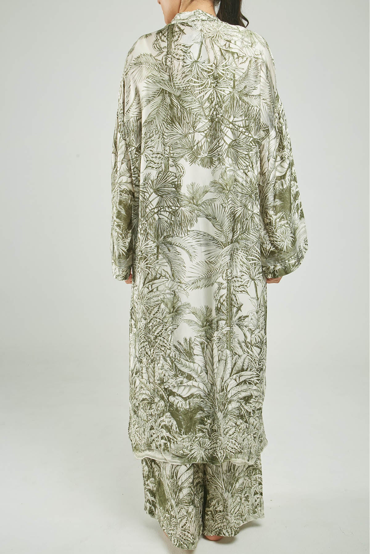 CARDIGAN ABIERTO SATINAD ESTAMPADO  FLORES ML