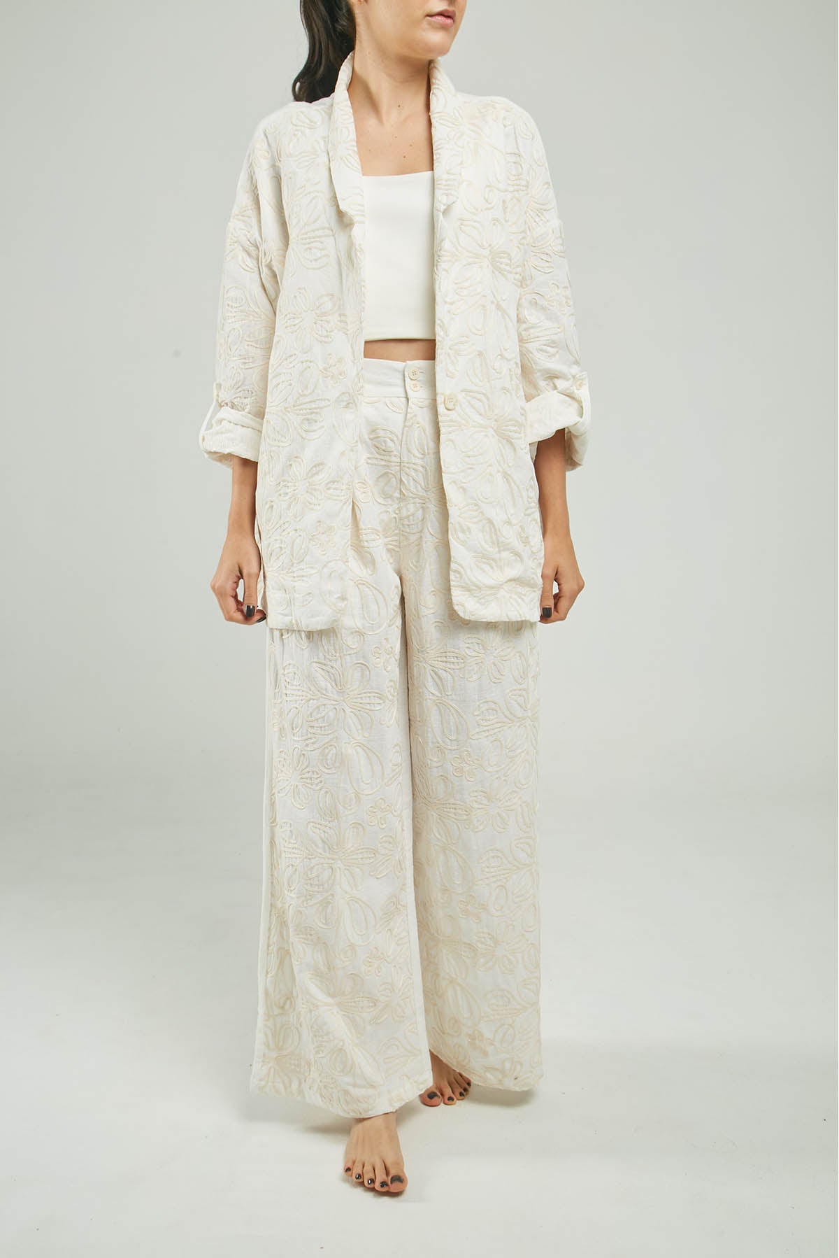 CHAQUETA UN BOTON BORDADO FLORES ADELANTE C/C ML