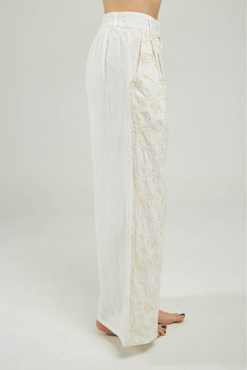 PANTALON BORDADO CINTA ADELANTE PRENSE BOTONES