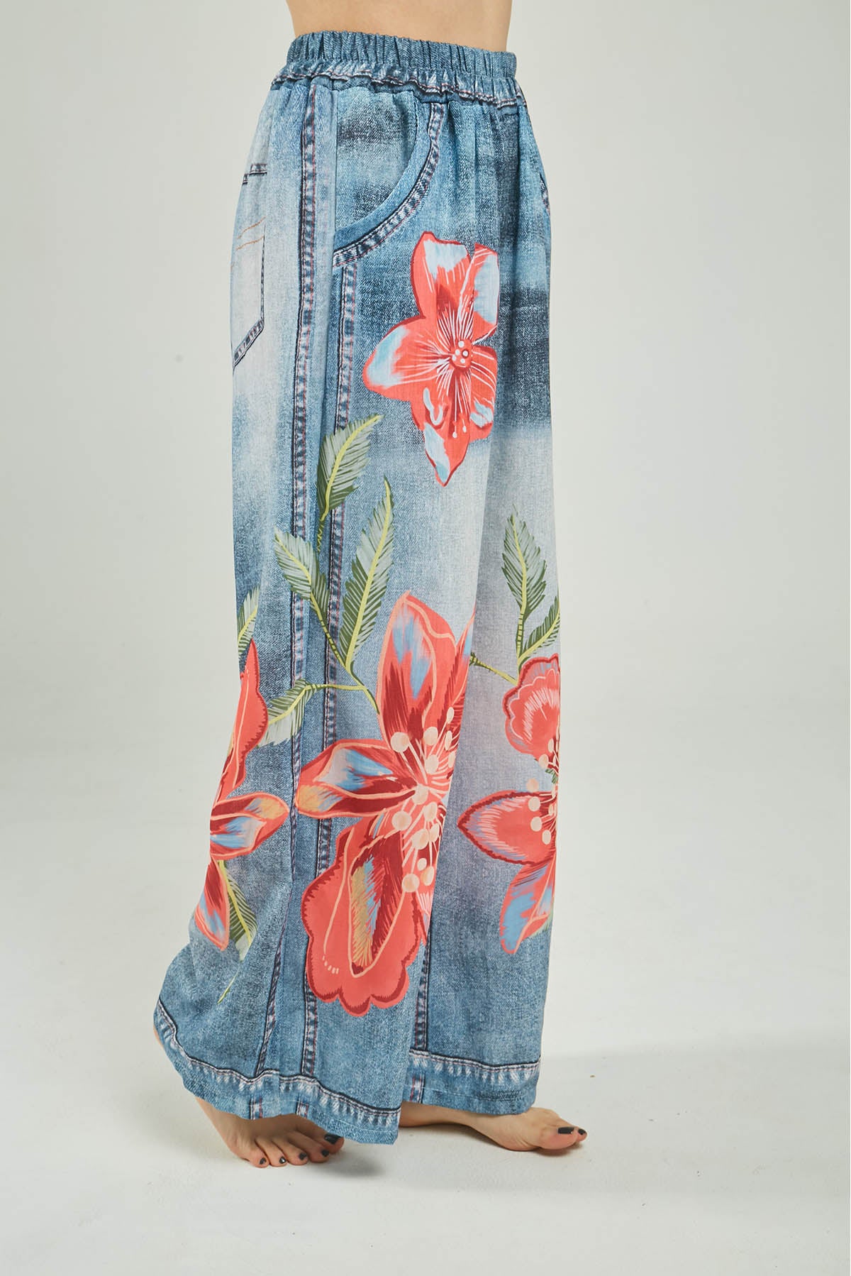 PANTALON ESTAMPADO FLORES IMITACION BOLSILLO  BOTA ANCHA