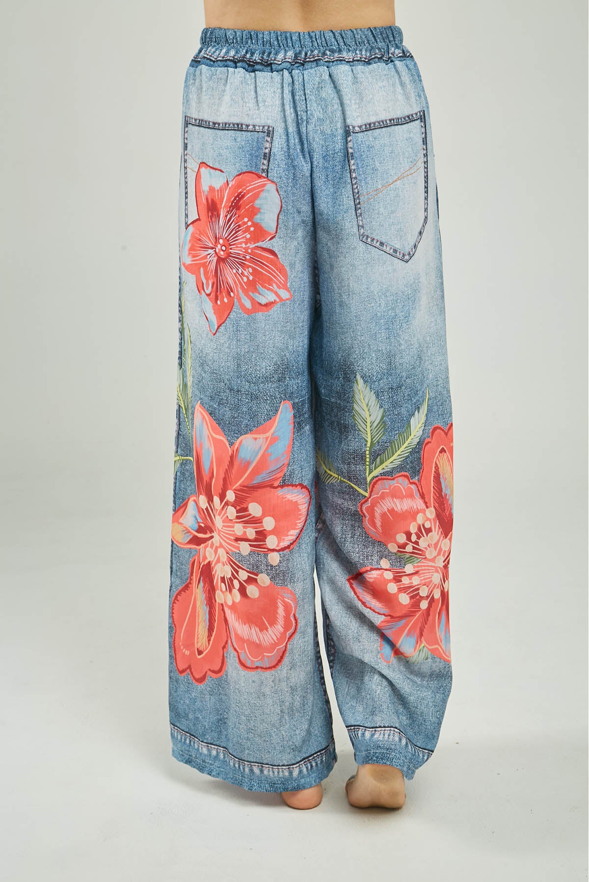 PANTALON ESTAMPADO FLORES IMITACION BOLSILLO  BOTA ANCHA