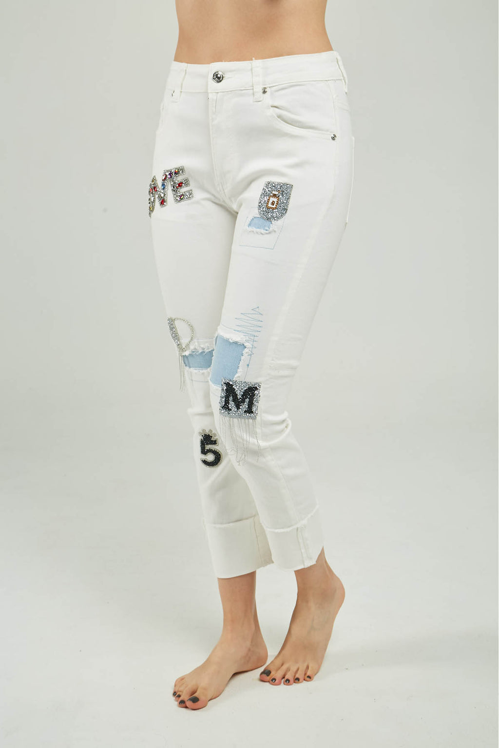 PANTALON JEAN APLIQUE LOVE CORAZON PARCHES