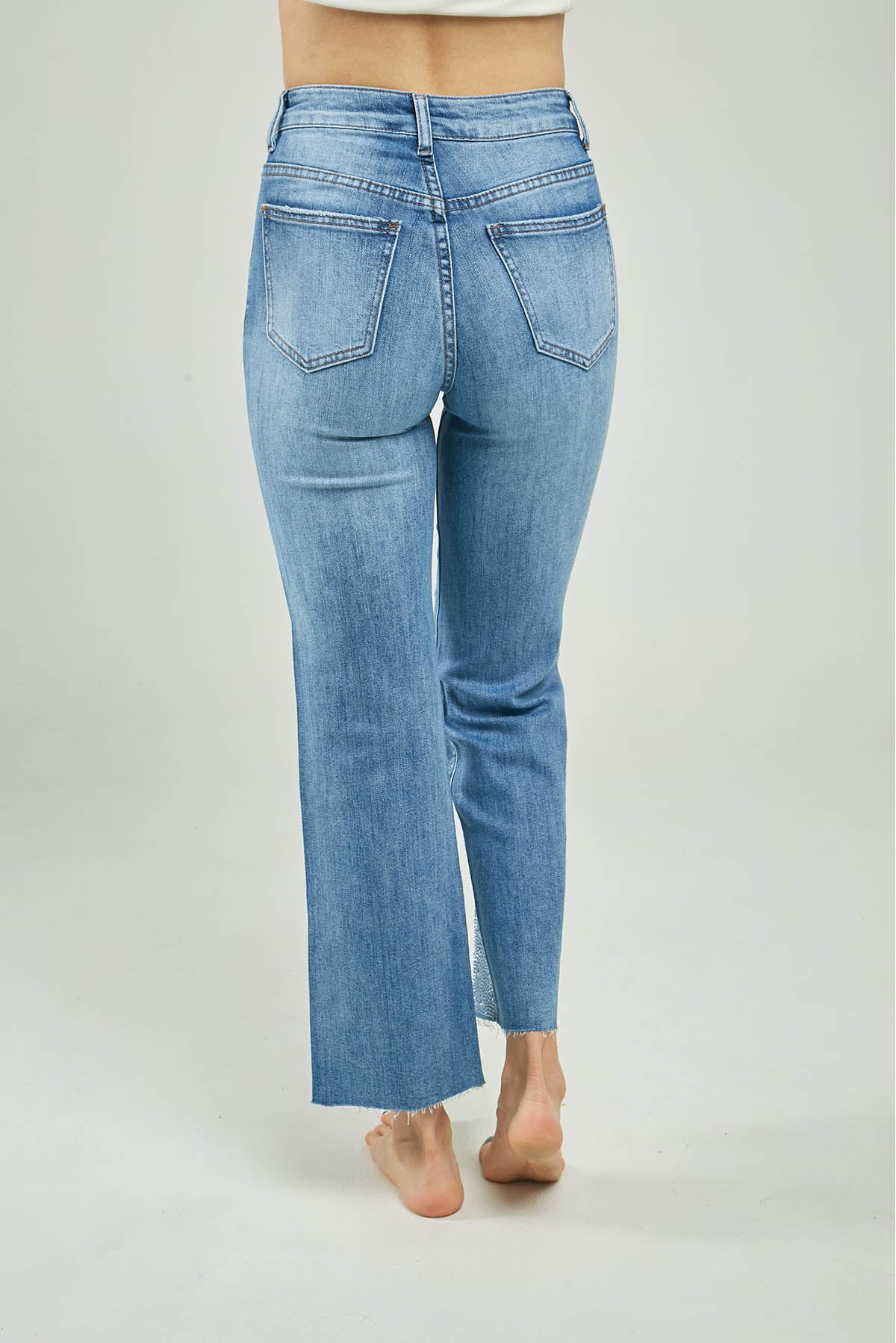 PANTALON JEAN CHISPAS BOTA RUEDO DESFLECADO
