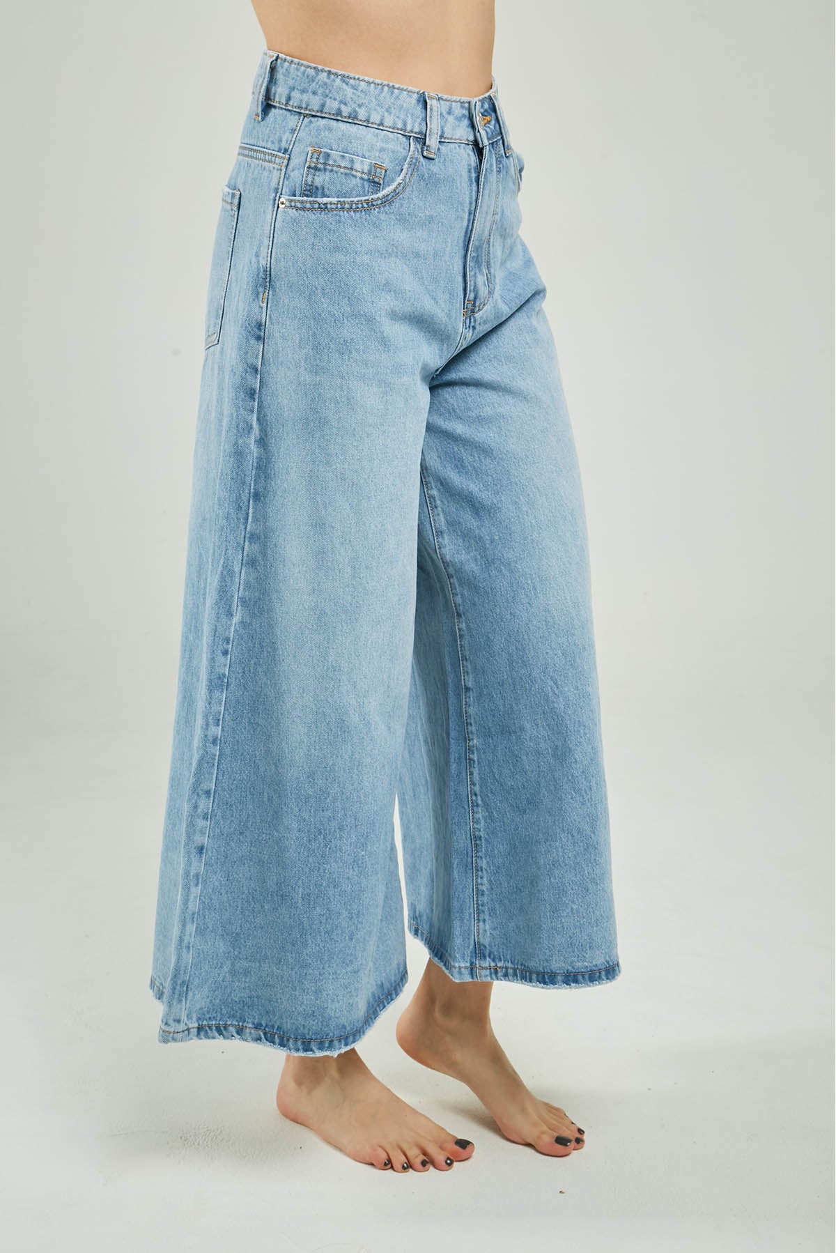 PANTALON JEAN PALAZO BOLSILLOS PRETINA DELGADA