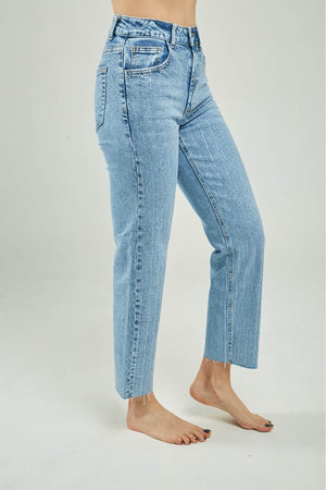 PANTALON JEAN CHISPAS ILERAS RUEDO DESFLECADO