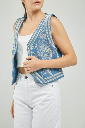 CHALECO JEAN BORDADO ARABESCO ADELANTE BEIGE MS