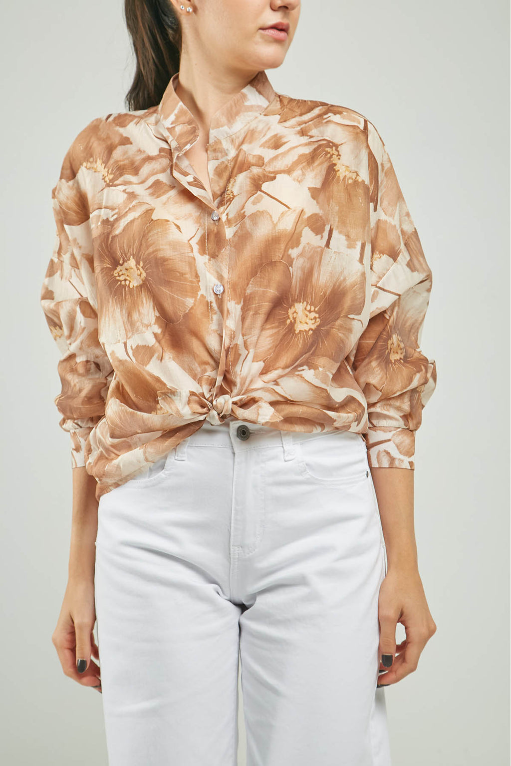 BLUSA ESTAMPADA FLORES CUELLO NERU M/LARGA