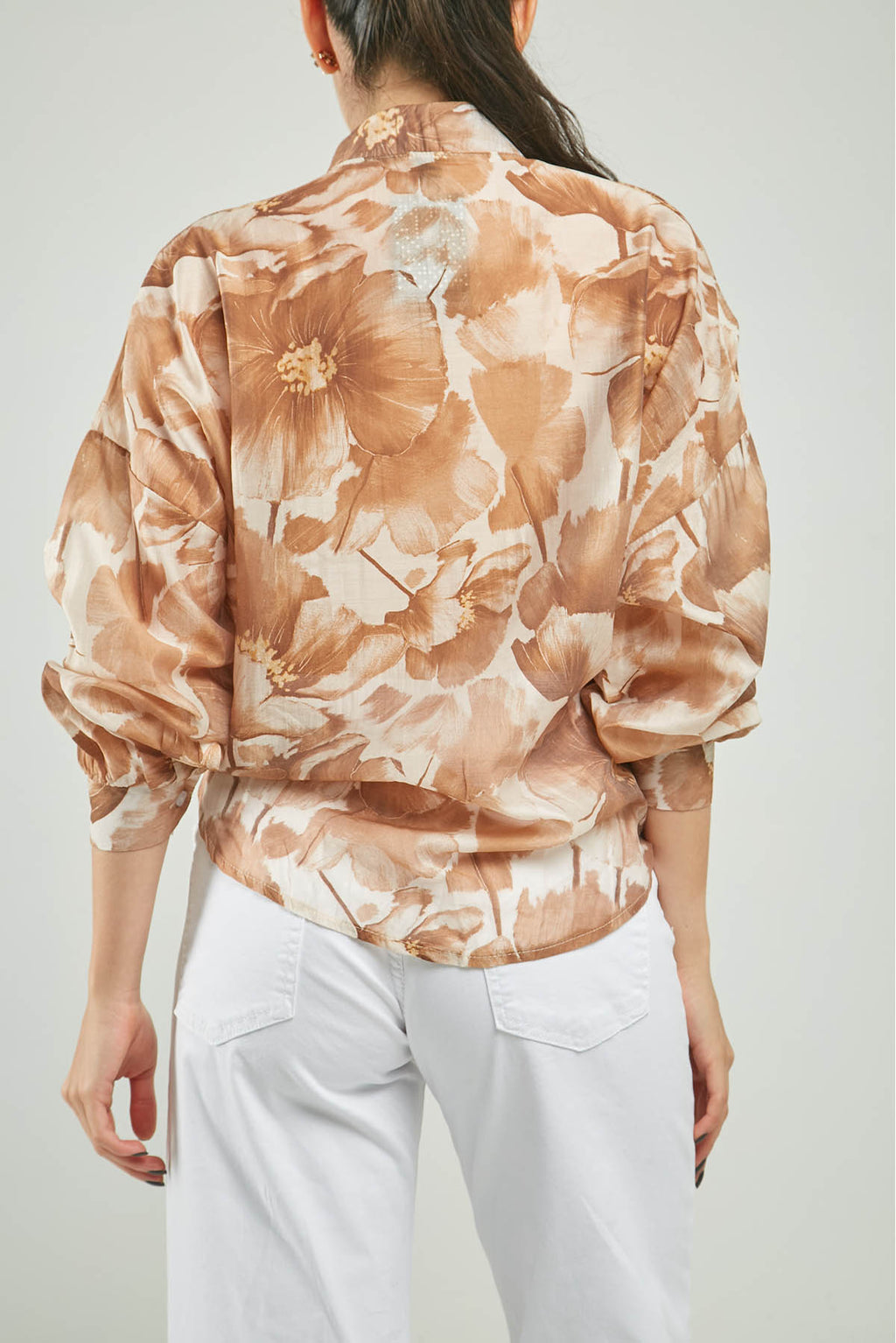 BLUSA ESTAMPADA FLORES CUELLO NERU M/LARGA