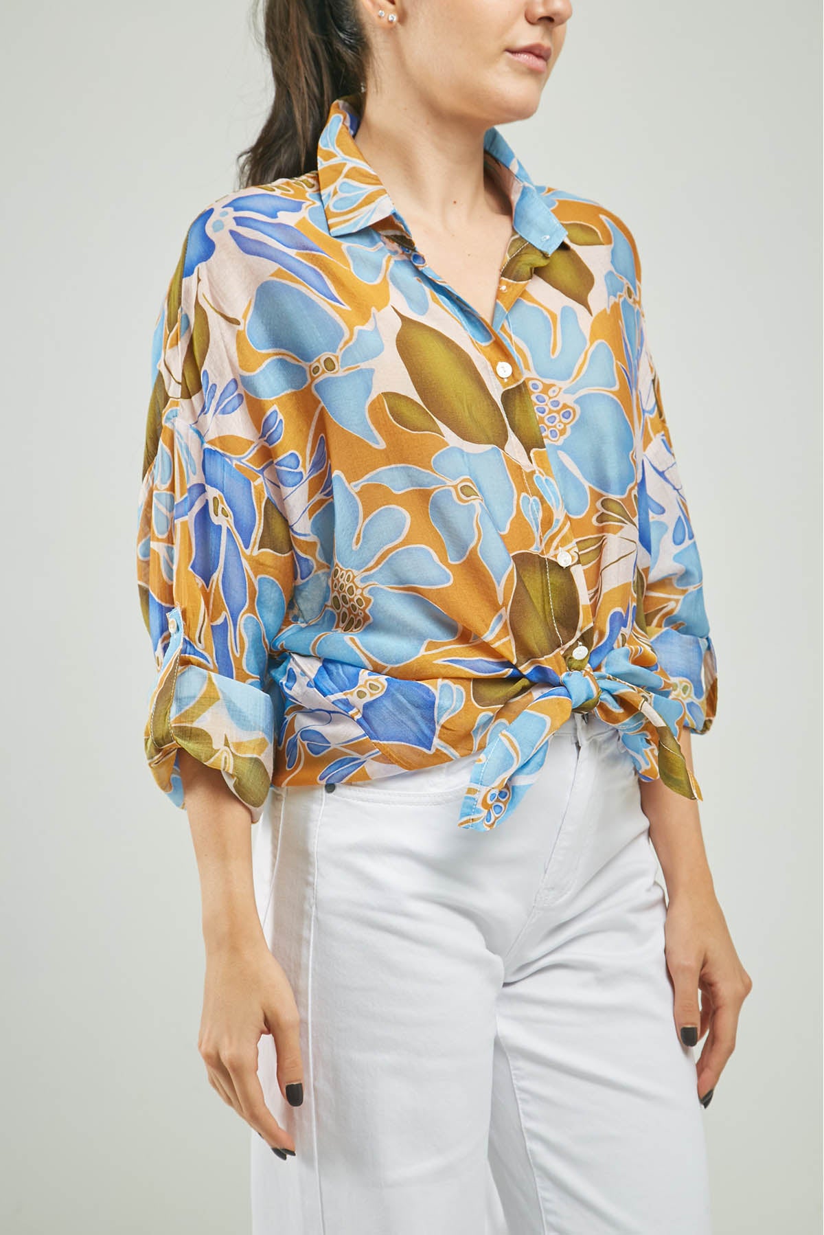 BLUSA ESTAMPADO FLORES CHARRETERA MANGA CUELLO CAMISERO M/L