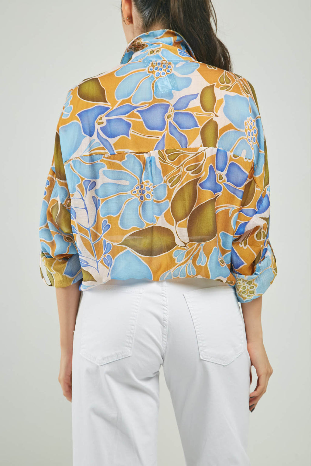 BLUSA ESTAMPADO FLORES CHARRETERA MANGA CUELLO CAMISERO M/L