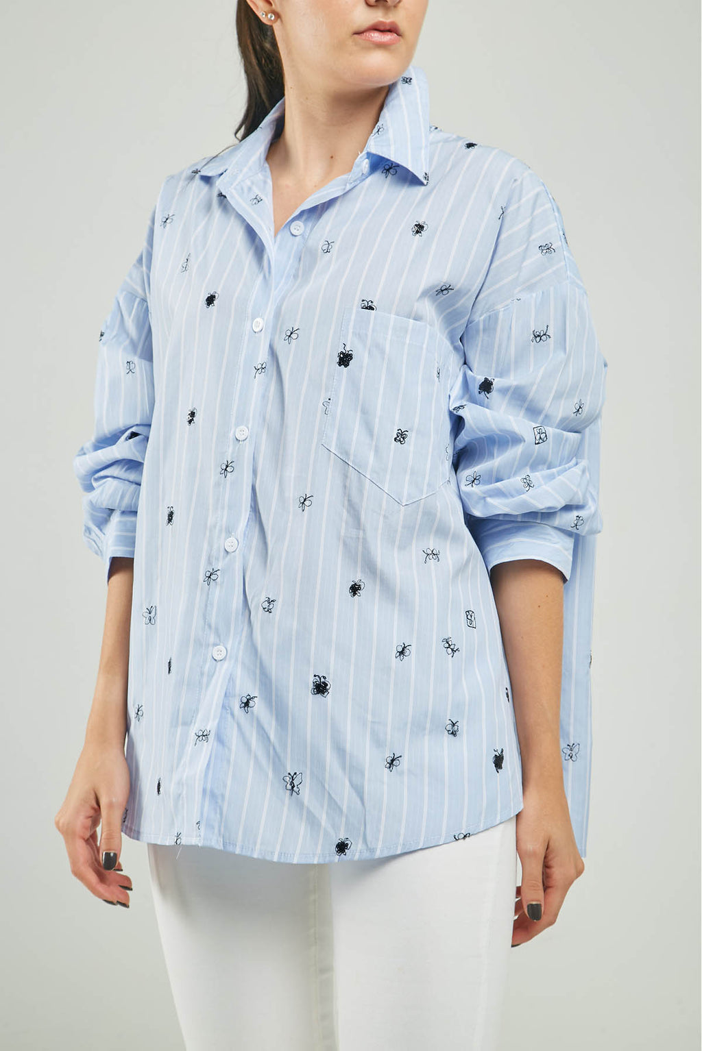 BLUSA RAYAS BORDADA MARIPOSITA UN BOLSILLO CC ML