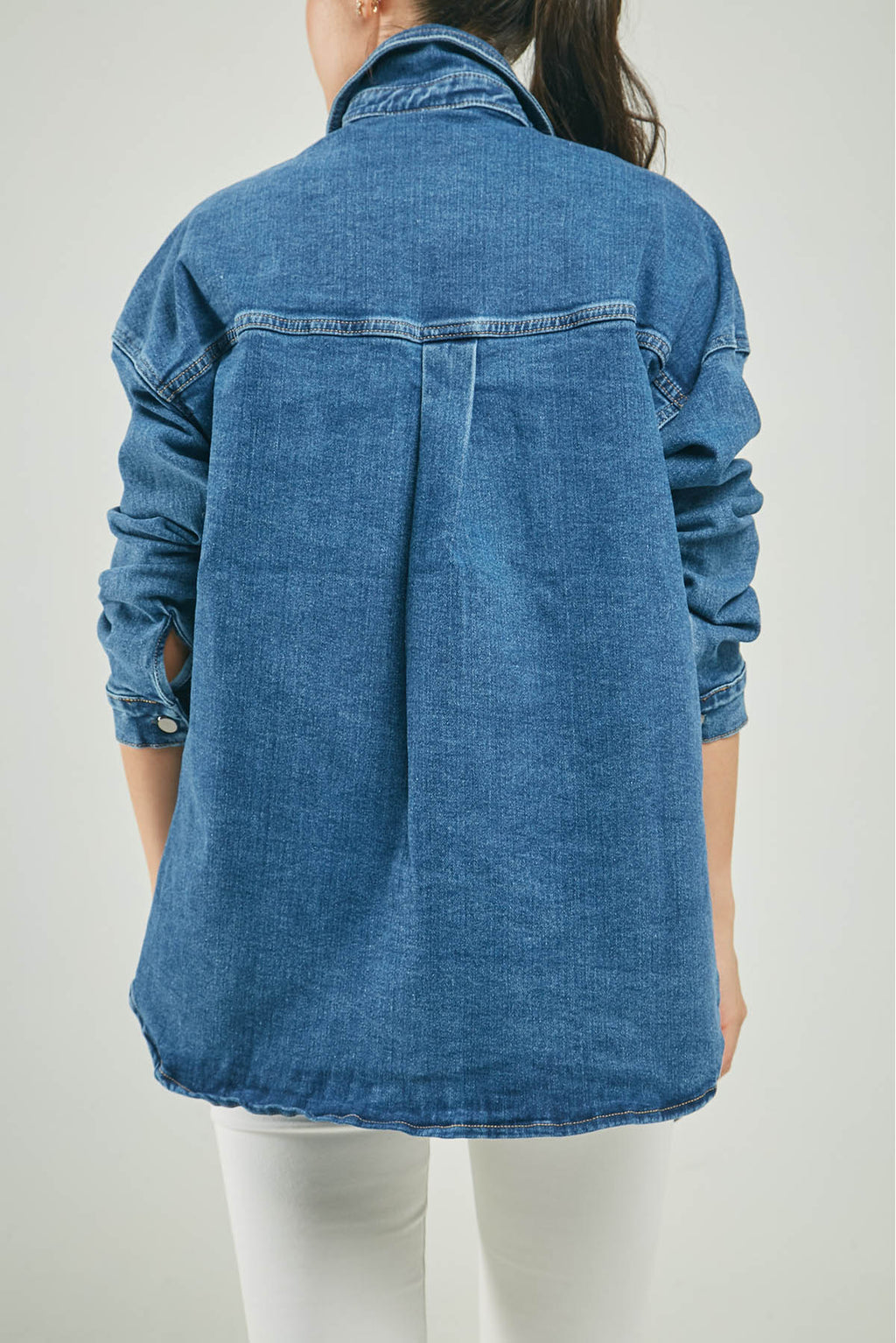 CHAQUETA JEAN BOLSILLO TAPAS GRANDES ABERTURA LADOS