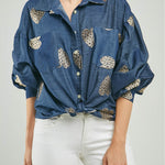 BLUSA BORDADO CORAZONES BOLSILLOS  M/L CUELLO CAMISERO