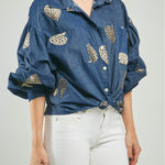 BLUSA BORDADO CORAZONES BOLSILLOS  M/L CUELLO CAMISERO