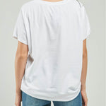 CAMISETA BORDADA ADELANTE MARIPOZA GRANDE LENTEJUELAS  C/R