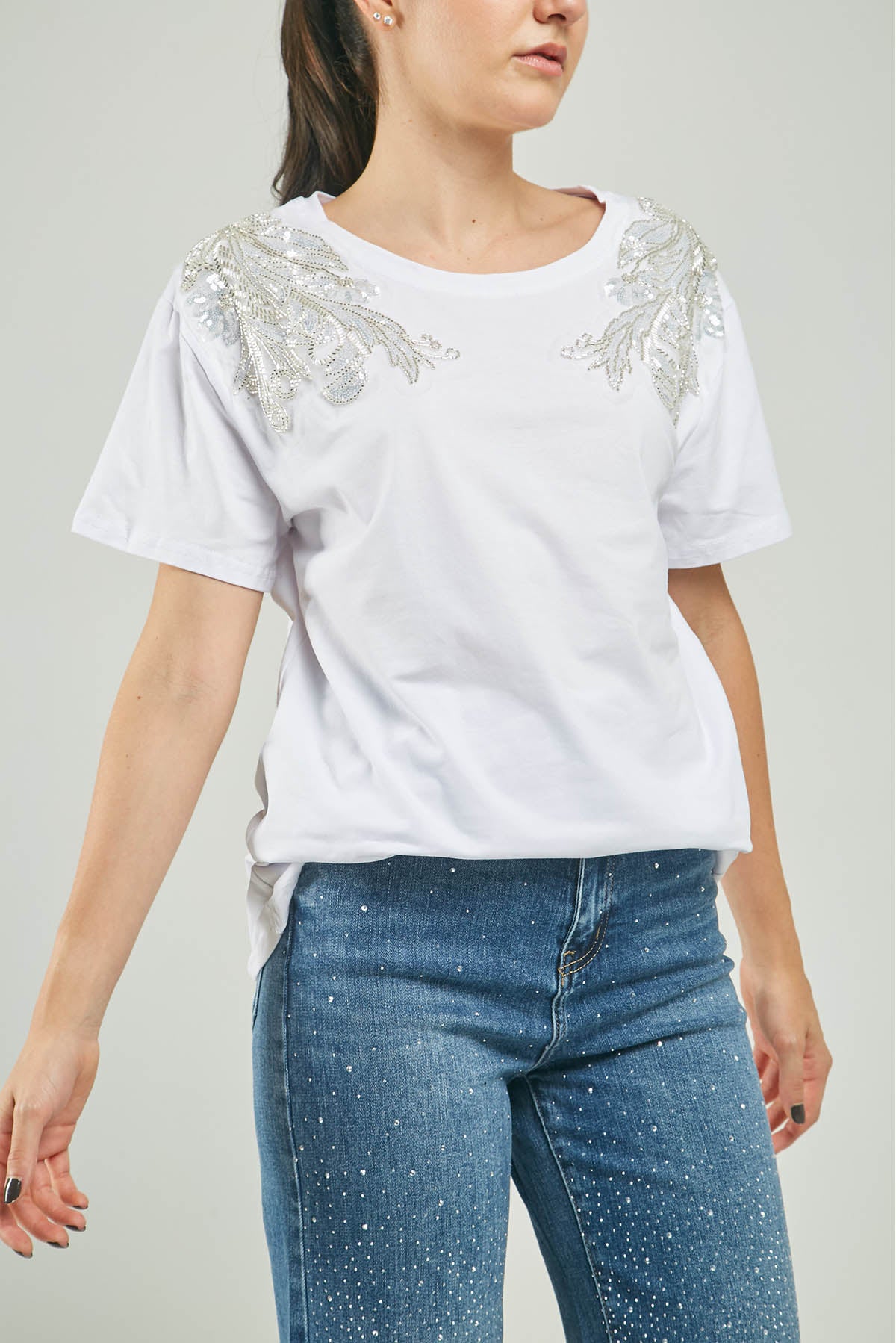 CAMISETA APLIQUE LENTJUELA  CANUTILLO HOMBRO C/R MC