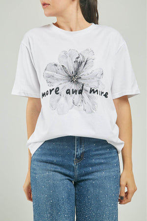 CAMISETA ESTAMPADO  FLOR NEGRA ADELANTE CANUTILLO  MC