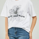 CAMISETA ESTAMPADO  FLOR NEGRA ADELANTE CANUTILLO  MC