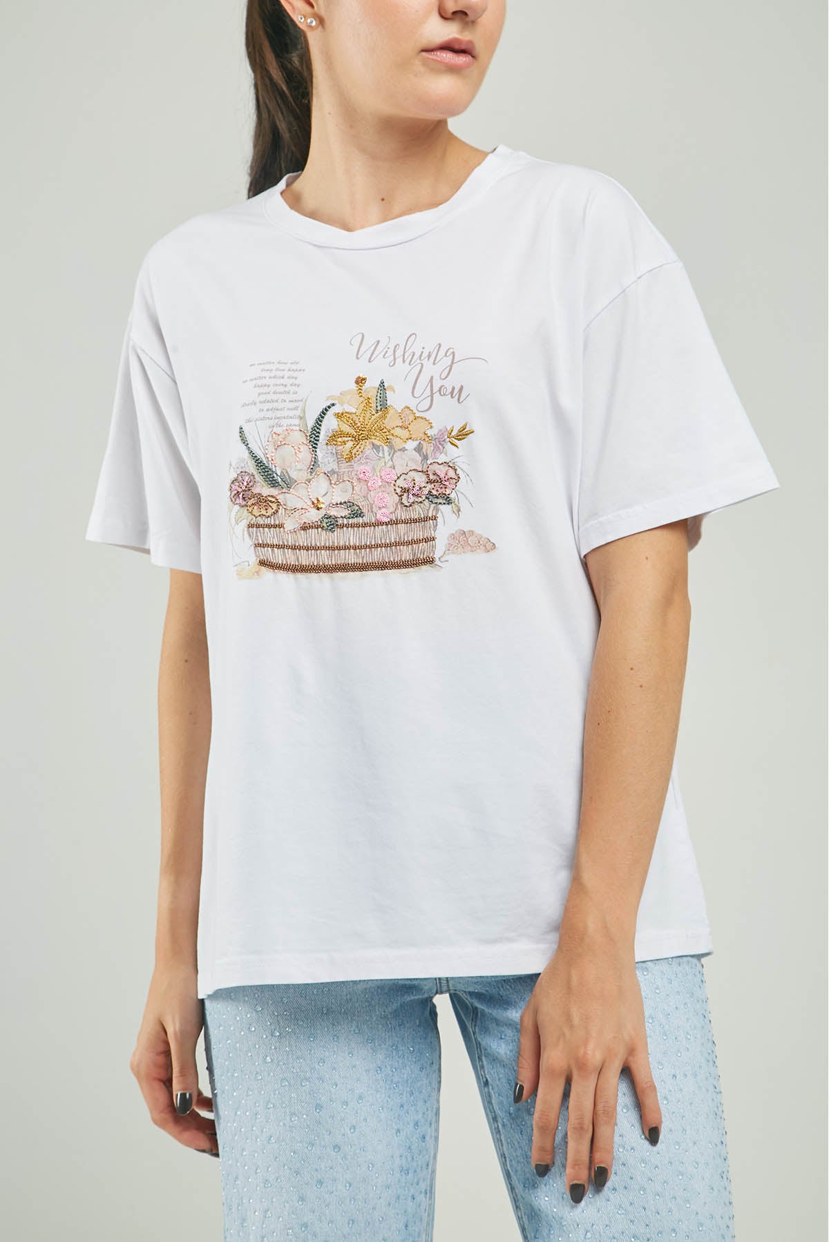 CAMISETA ESTAMPADO CANASTILLA FLORES ADELANTE  C/R M/C