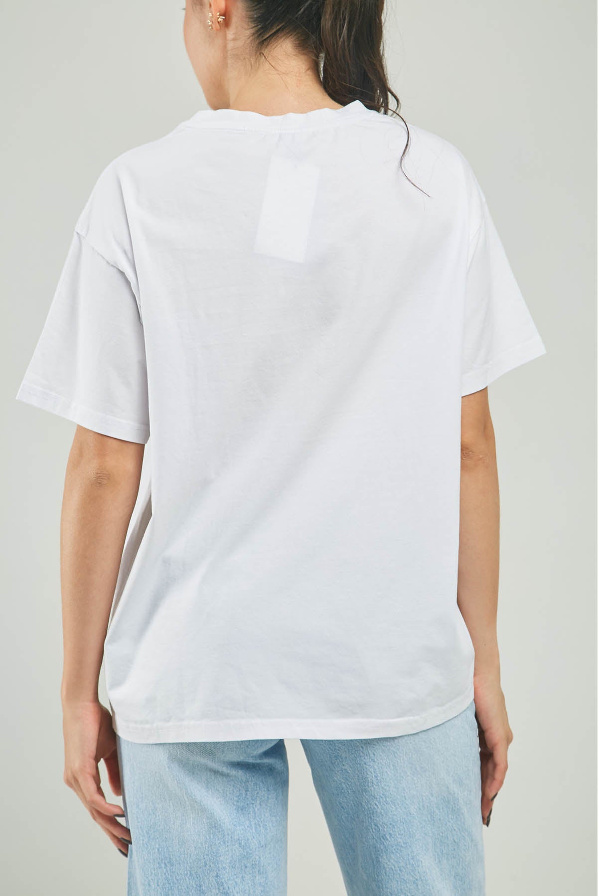 CAMISETA ESTAMPADO CANASTILLA FLORES ADELANTE  C/R M/C