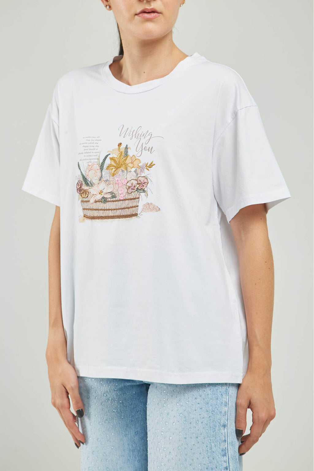 CAMISETA ESTAMPADO CANASTILLA FLORES ADELANTE  C/R M/C