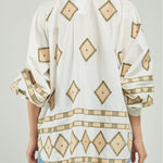 BLUSA BORDADA ROMBOS PERILLA INTERRUMPIDA  C/C ML