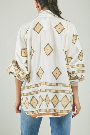 BLUSA BORDADA ROMBOS PERILLA INTERRUMPIDA  C/C ML
