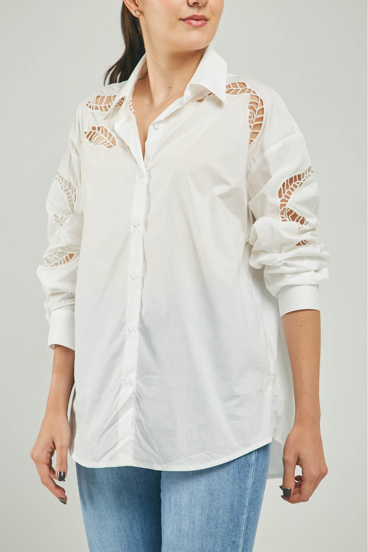BLUSA HOJAS CALADAS MANGAS HOMBRO C/C M/L