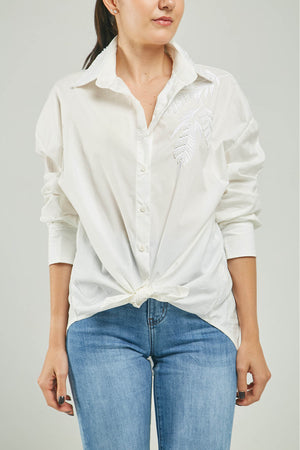 BLUSA BORDADOA HOJAS LENTEJUELAS CANUTILLOS  BORDE CUELLO