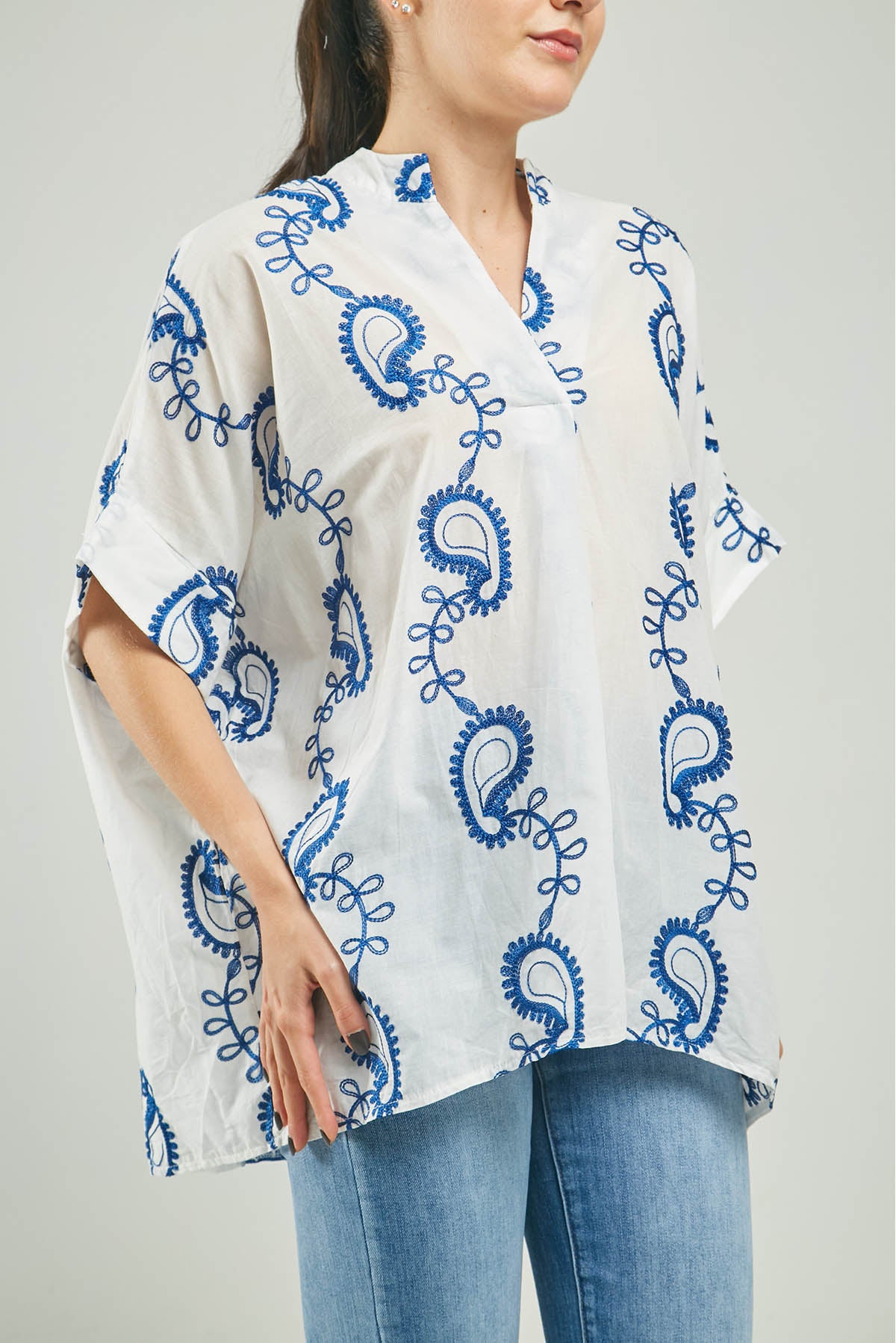 BLUSA BORDADA ARABESC PERILLA INTERUPIDA PRENSES  MC