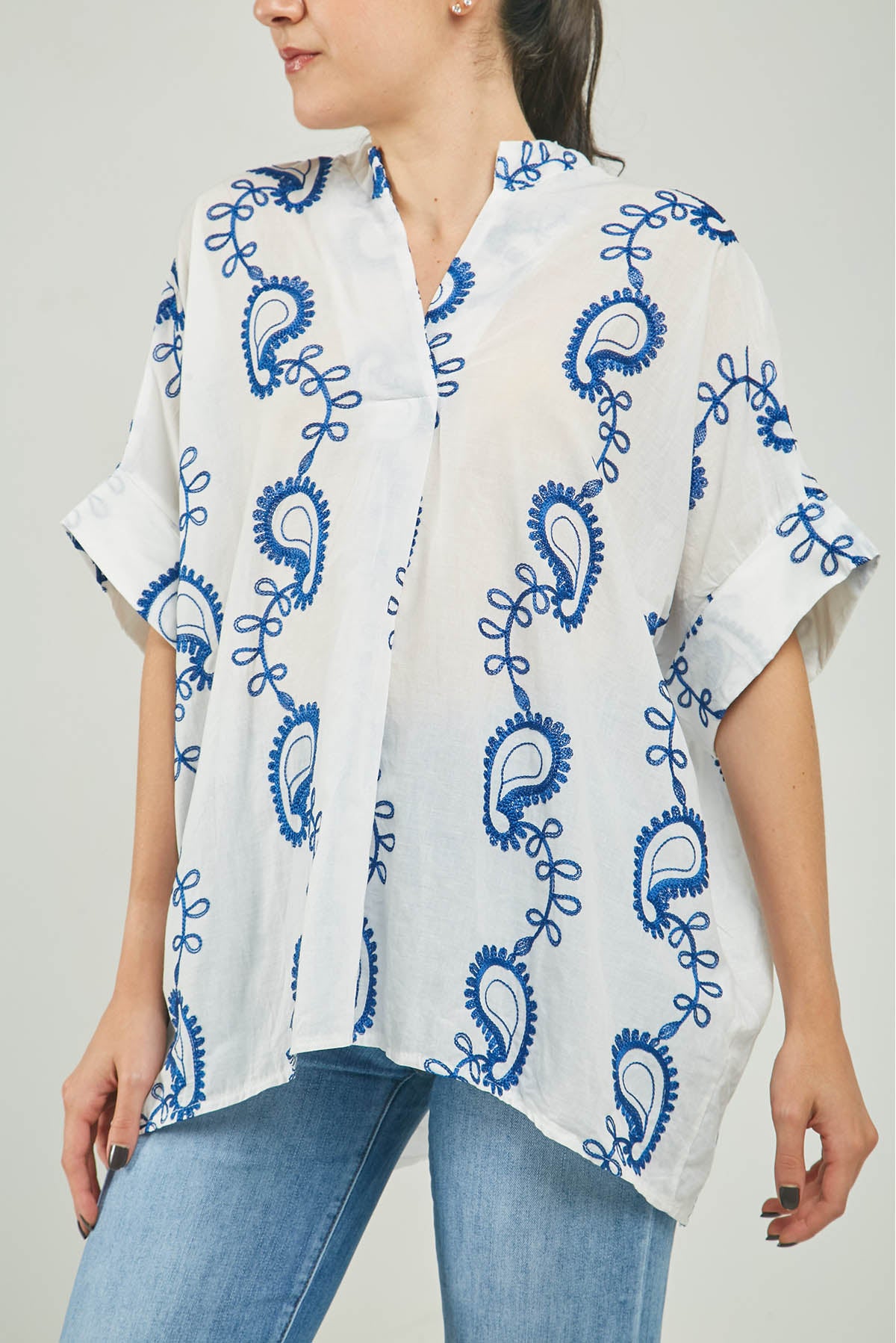 BLUSA BORDADA ARABESC PERILLA INTERUPIDA PRENSES  MC