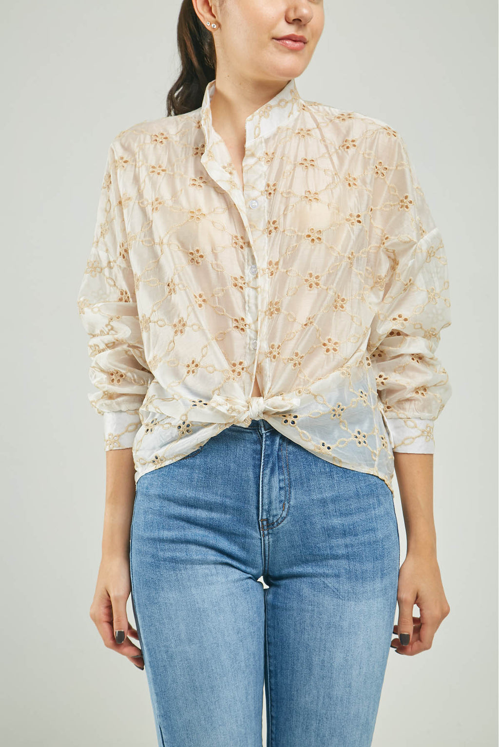 BLUSA OJALILLO FLORECITAS CUELLO NERU MANGA LARGA
