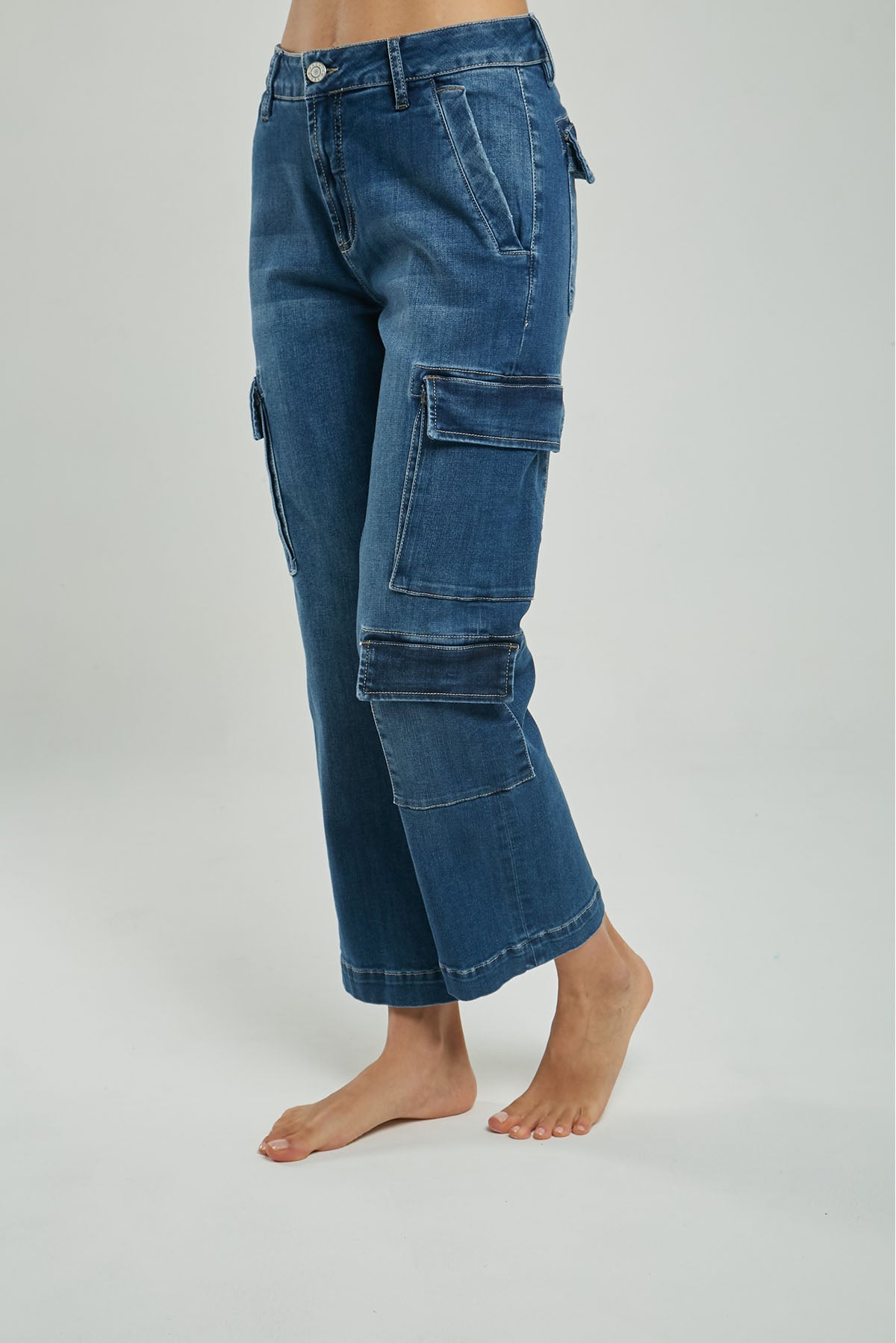 JEAN CULOTTE BOLSILLOS TAPAS LADOS BOTA RECTA