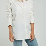 BLUSA BORDE PESPUNTE DESFLECADO PERILLA ESCONDIDA  CC