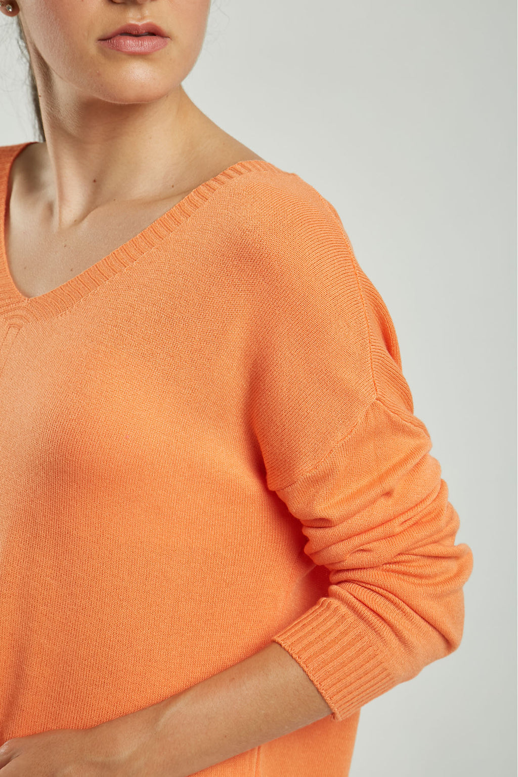 CAMISETA TEJIDA COLA BORDE ACANALADO C/V M/L