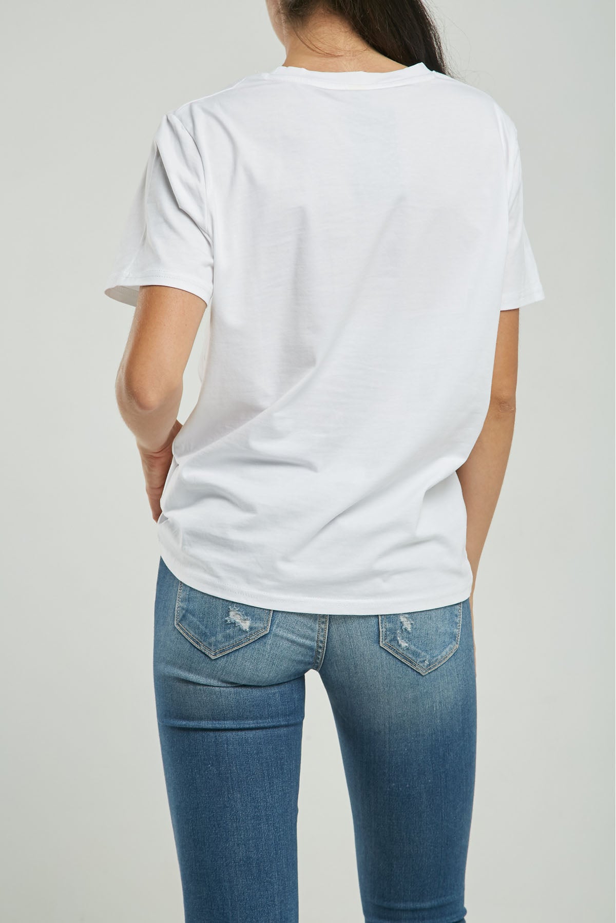 CAMISETA ESTAMPADA CORAZON LENTEJUELAS ADELANTE C/R M/C