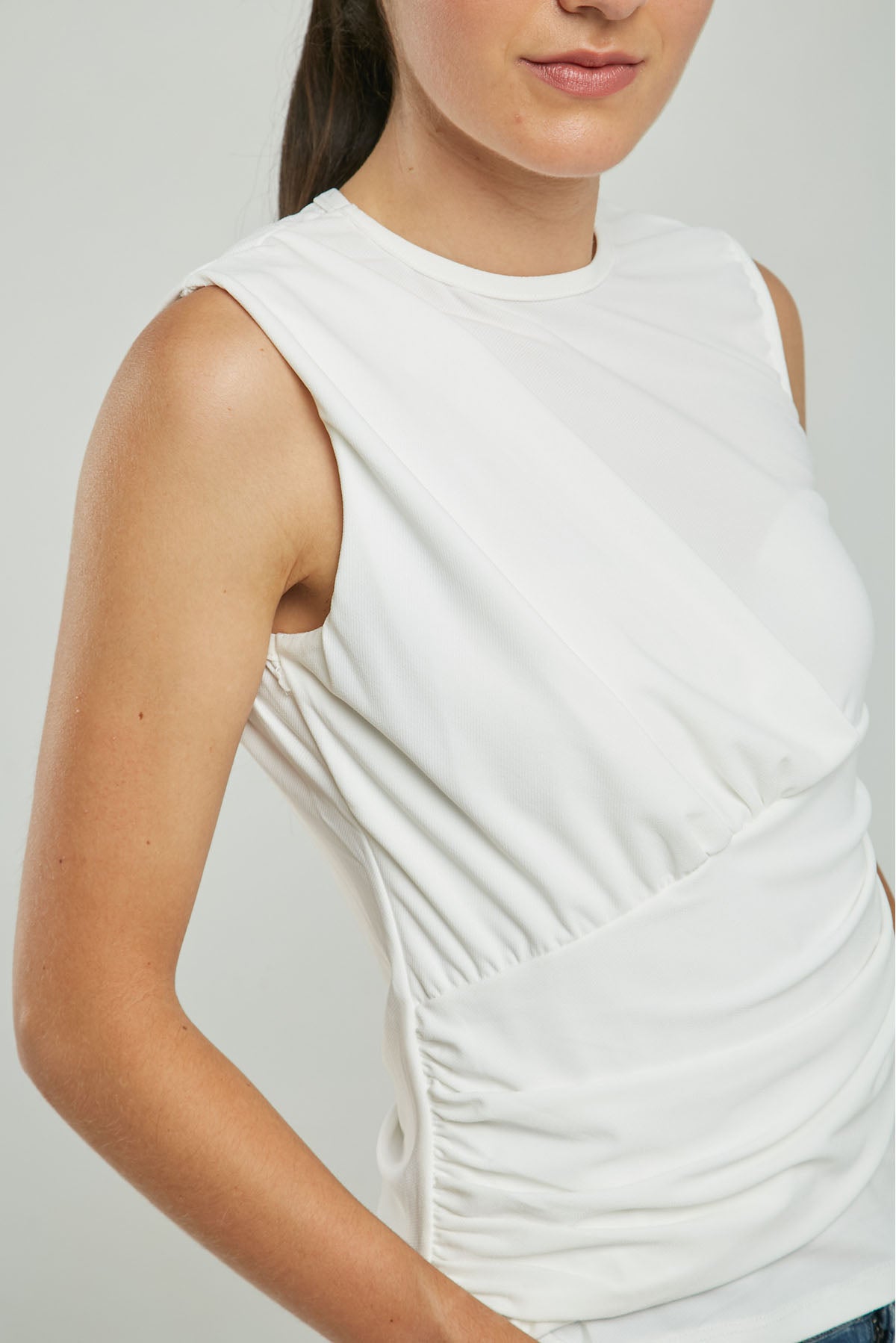 CAMISETA RECOGIDO LADOS SOLAPA ADELANTE  C/RED M/S