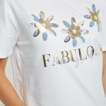 CAMISETA ESTAMPADA FLORES ADELANTE  LETRAS C/R M/C