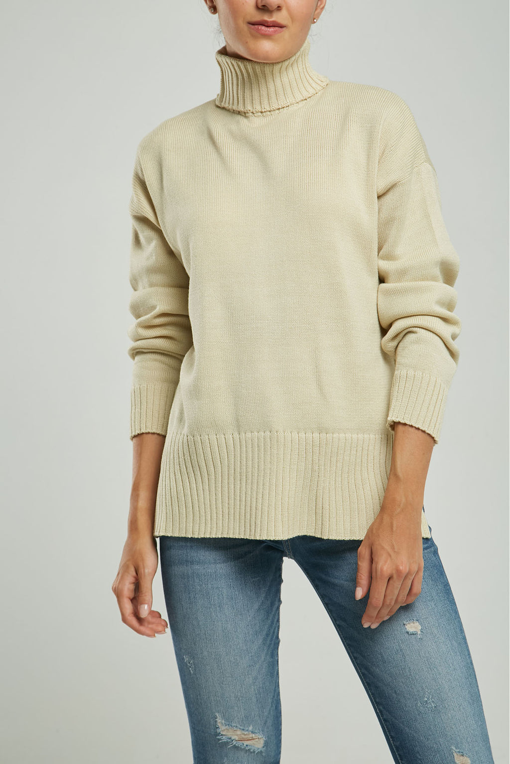 BUSO TEJIDO GRUESO CUELLO ALTO ABERTURA LADO ACANALADO RUEEDO