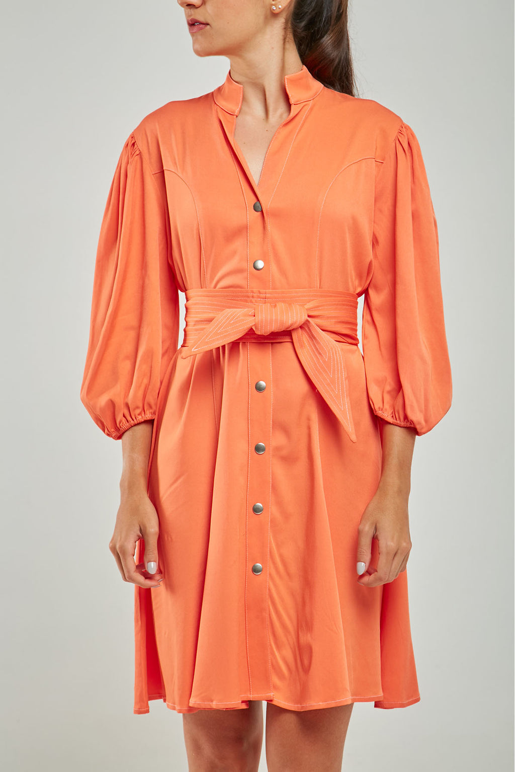 VESTIDO CORTO PINZAS ADELANTE PUÑO RESORTE FAJON