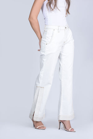 PANTALON JEAN ABERTURA LADOS PESPUNTE RUEDO PESPUNTES CAMEL