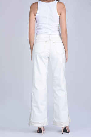 PANTALON JEAN ABERTURA LADOS PESPUNTE RUEDO PESPUNTES CAMEL
